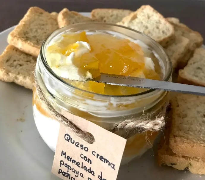 Dip de queso crema con dulce (Papaya arequipeña)